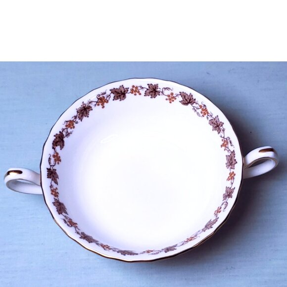 Rare Minton “Vineyard” Bouillon Cups & Saucers – Made in England - Picture 4 of 7